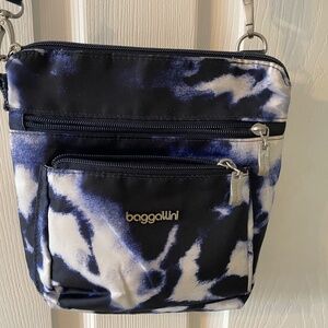Baggallini Crossbody Purse